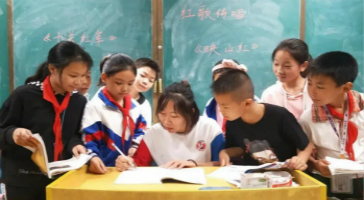 今年教師節(jié)，我們將為100位優(yōu)秀教師送去光愛(ài)！